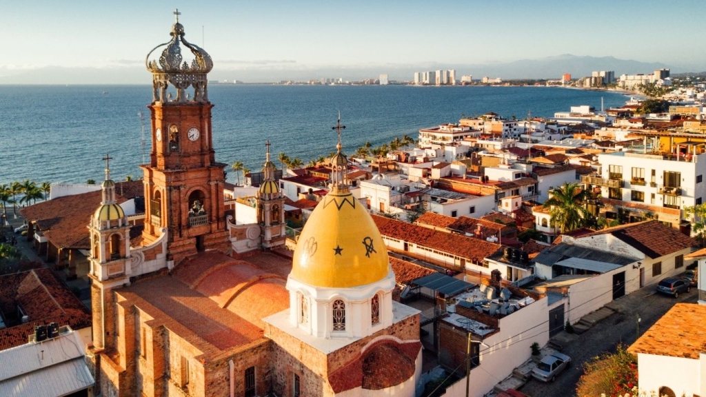 beachfront skyline showing property for sale in mexico