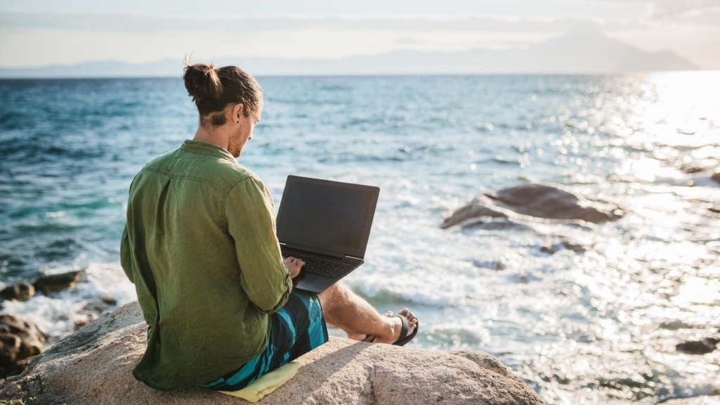 Best Countries for Digital Nomad Property Investment 2025